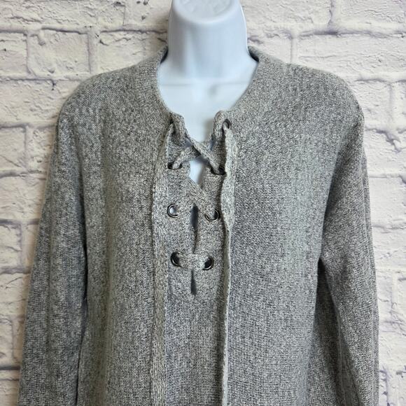 NWT rue21 Sweater Womens Size Small Gray Lace Up Neck - Picture 3 of 13